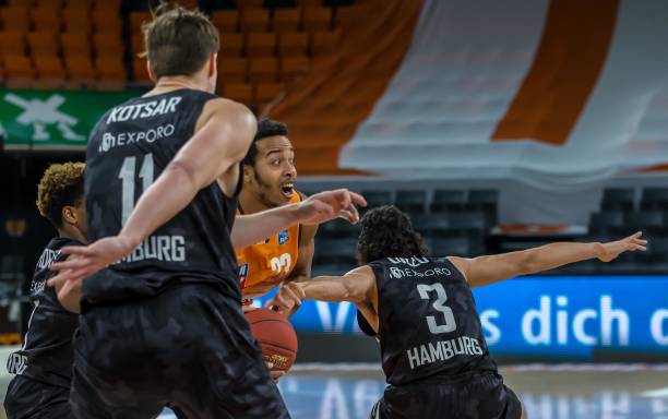 抢下关键篮 抢下关键篮