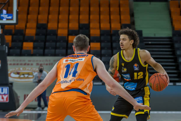 引发了一系 引发了一系