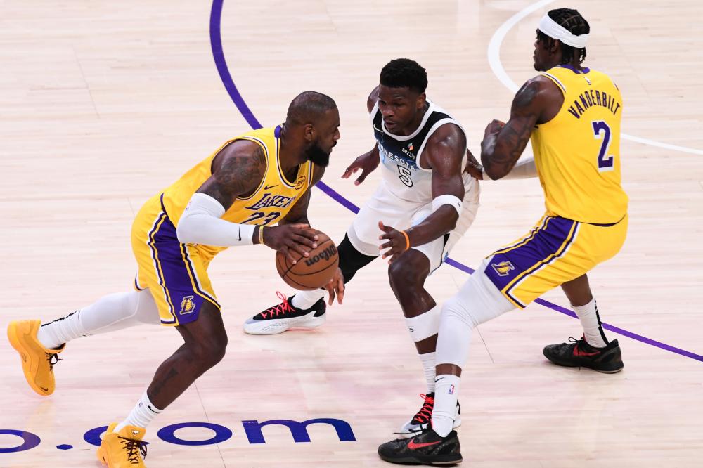 制造威胁 制造威胁