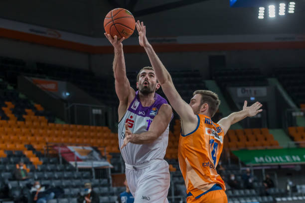 本赛季表现 本赛季表现